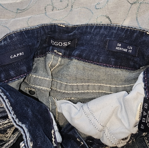 2 FOR $50 VIGOSS Heritage Fit Blue Medium Wash Capri Jeans - Picture 3 of 8